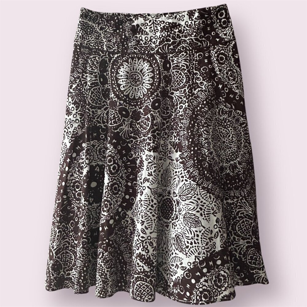 Women's Boho Midi Skirt Swing Skirt Size Small  LightWeight Mid Calf  Pleated
